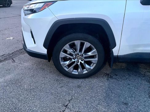 Certified 2023 Toyota RAV4 XLE Premium image 4