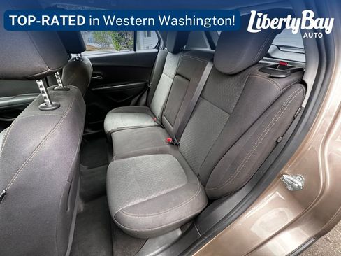 Used 2018 Chevrolet Trax LS FWD image 15
