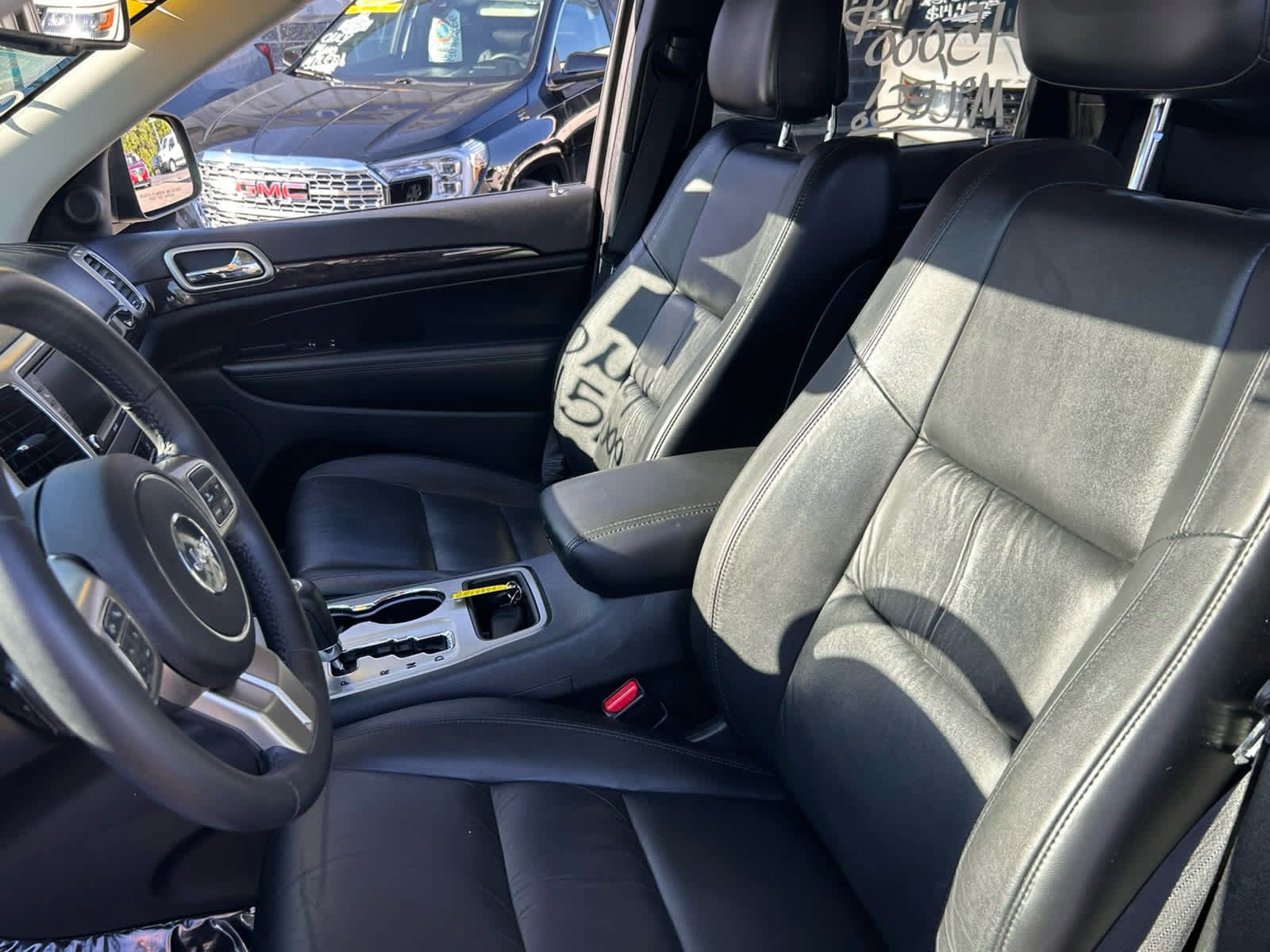 Used 2013 Jeep Grand Cherokee Laredo AWD/4WD image 13
