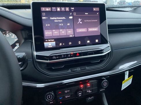 New 2026 Jeep Compass Latitude image 20