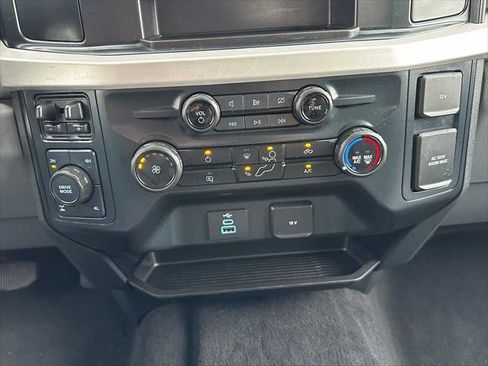 Used 2023 Ford F350 XLT w/ FX4 Off-Road Package image 27