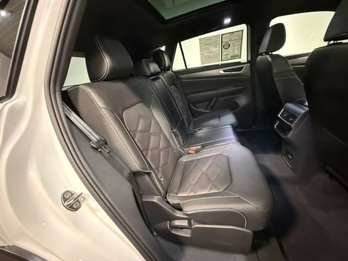 Used 2024 Volkswagen Atlas Cross Sport SE w/ Panoramic Sunroof Package AWD/4WD image 14