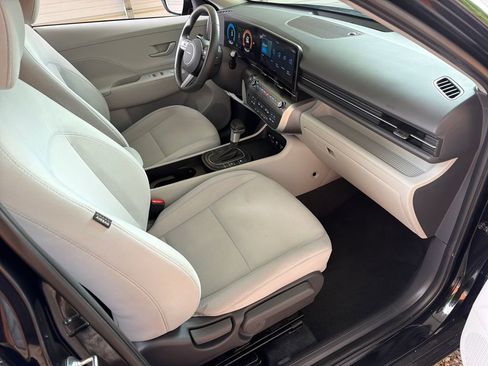 Used 2025 Hyundai Kona SEL FWD image 26