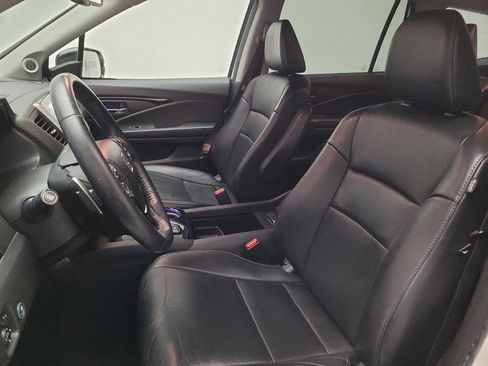 Used 2017 Honda Pilot Touring image 17