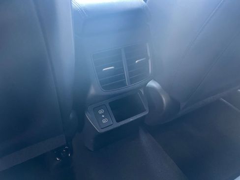 Used 2025 Kia Seltos S image 24