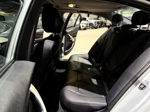 Used 2014 BMW 320i Sedan RWD image 16