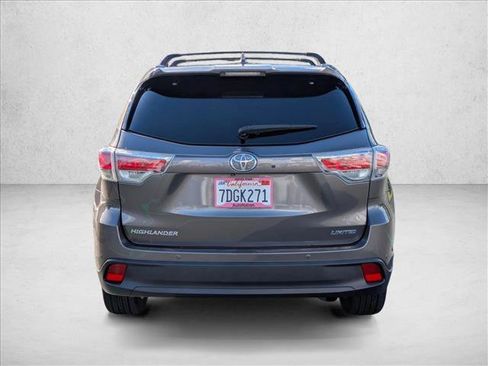 Used 2014 Toyota Highlander Limited Platinum image 6