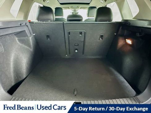 Used 2023 Volkswagen Taos SEL image 29