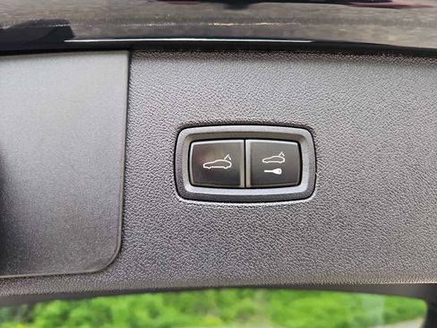 Certified 2023 Porsche Cayenne Platinum Edition AWD/4WD image 47