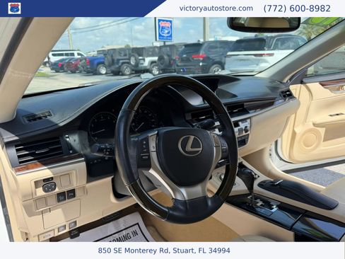 Used 2013 Lexus ES 350 w/ Luxury Pkg FWD image 20