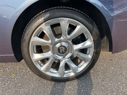 Used 2019 Rolls-Royce Wraith image 16