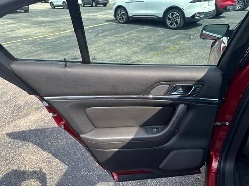 Used 2009 Lincoln MKS FWD image 13