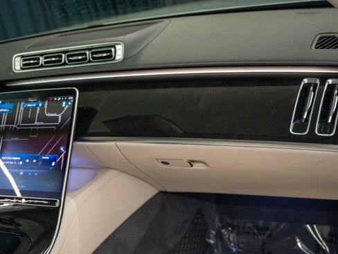 Certified 2023 Mercedes-Benz S 580 4MATIC Sedan image 18