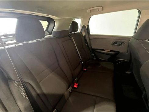Used 2023 Nissan Rogue S AWD/4WD image 31