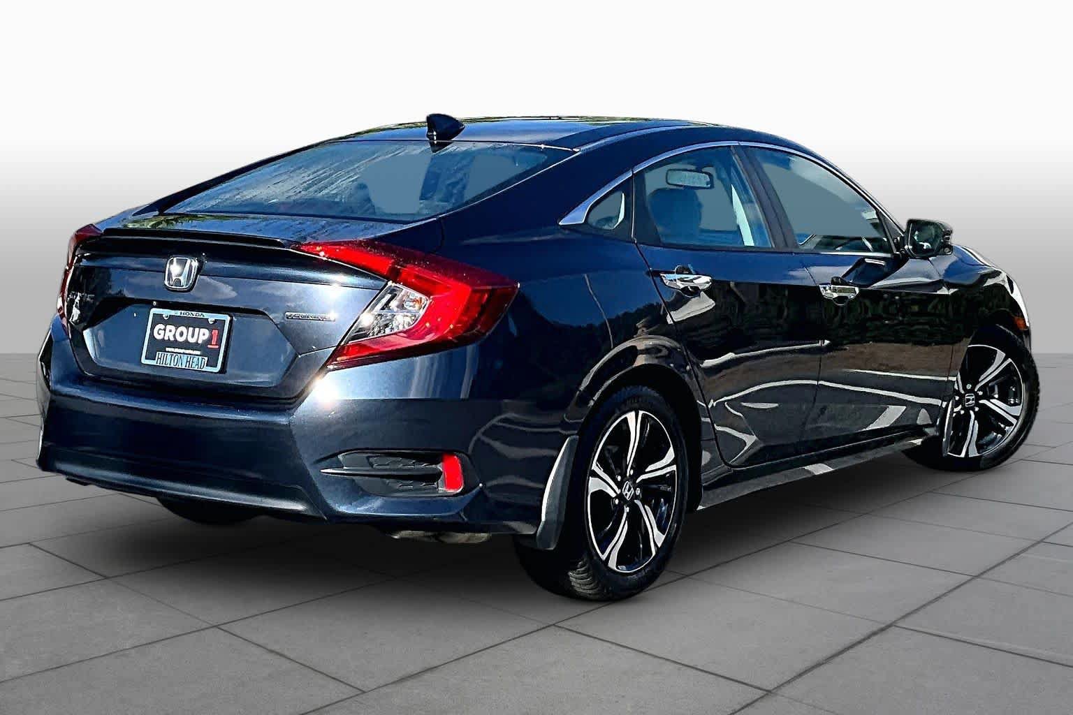 Used 2017 Honda Civic Touring image 13