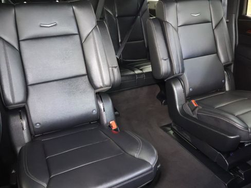 Certified 2024 Cadillac Escalade ESV Luxury image 24