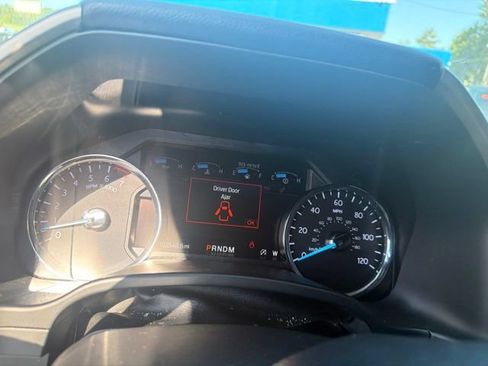 Used 2020 Ford Expedition XLT w/ Equipment Group 202A AWD/4WD image 36