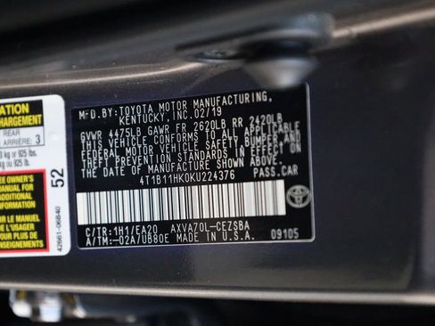 Used 2019 Toyota Camry SE image 12