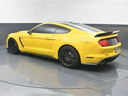 Used 2016 Ford Mustang Shelby GT350 w/ Technology Package RWD image 3
