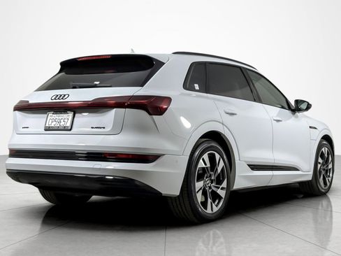 Used 2023 Audi e-tron Premium w/ Convenience Plus Package AWD/4WD image 5
