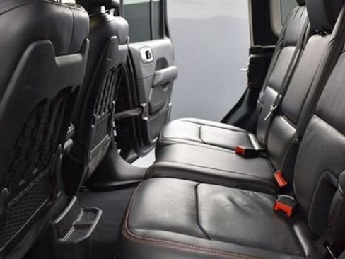 Used 2022 Jeep Wrangler Unlimited Rubicon w/ Xtreme Recon 35" Tire Package AWD/4WD image 3