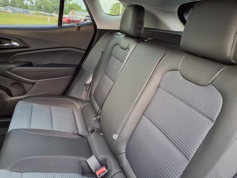 New 2025 Chevrolet Trax LT w/ LT Convenience Package image 12
