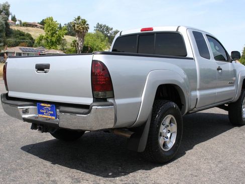 Used 2008 Toyota Tacoma PreRunner RWD image 5