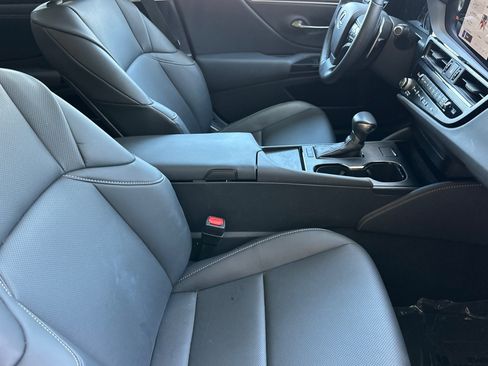 Certified 2025 Lexus ES 350 w/ Accessory Package (Z2) FWD image 25