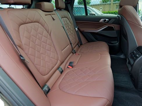 Used 2024 BMW X5 xDrive50e w/ M Sport Package AWD/4WD image 33