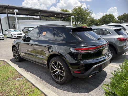 Used 2024 Porsche Macan AWD/4WD image 3