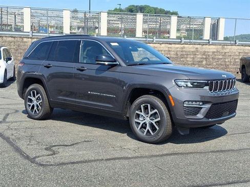 New 2025 Jeep Grand Cherokee Limited image 25
