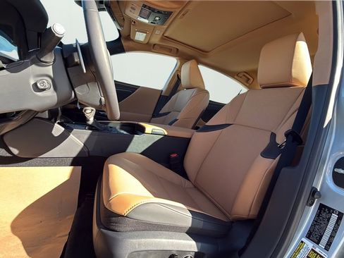 New 2025 Lexus ES 350 350 image 9