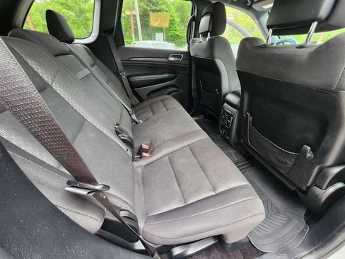 Used 2019 Jeep Grand Cherokee Laredo AWD/4WD image 15