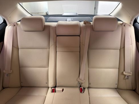 Used 2014 Lexus ES 350 w/ Premium Package FWD image 32
