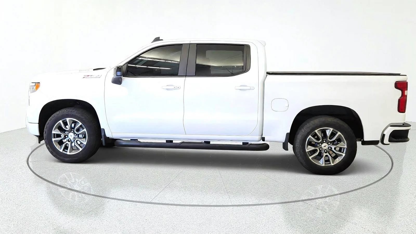 Used 2025 Chevrolet Silverado 1500 RST w/ Convenience Package II AWD/4WD image 5