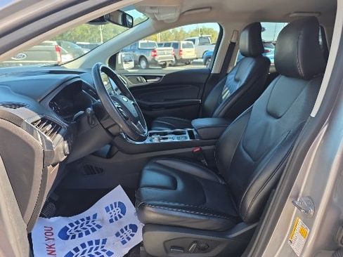 Certified 2022 Ford Edge Titanium image 6