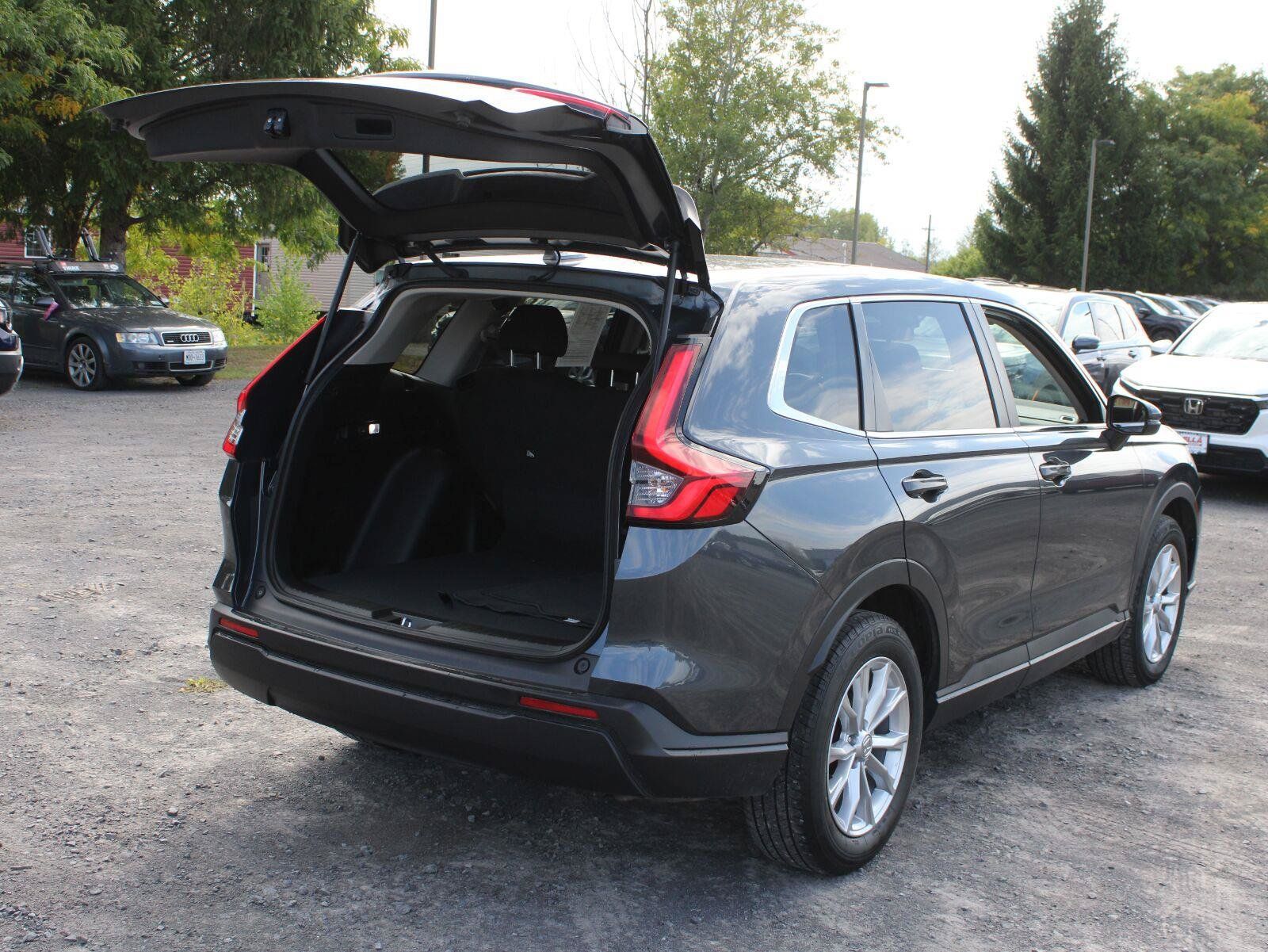 Used 2024 Honda CR-V EX image 7