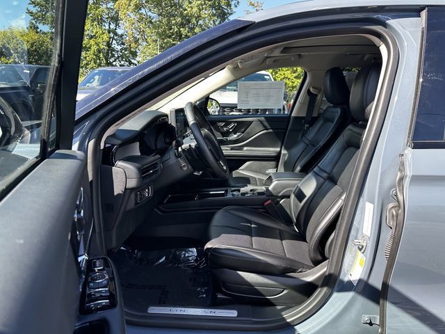 Certified 2023 Lincoln Corsair AWD w/ Equipment Group 101A image 19
