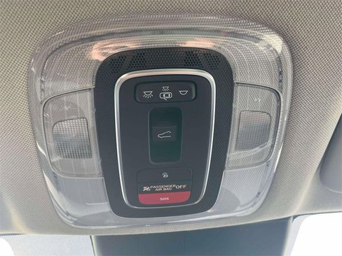 Used 2023 Hyundai Elantra Limited image 32