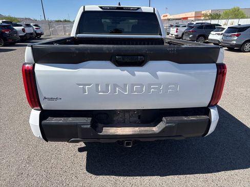Used 2022 Toyota Tundra SR5 w/ Convenience Package RWD image 4