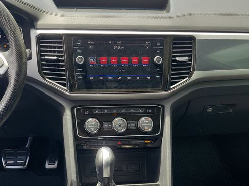 Used 2022 Volkswagen Atlas SEL R-Line image 17