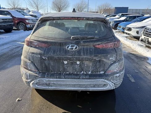 Used 2023 Hyundai Kona SE image 5