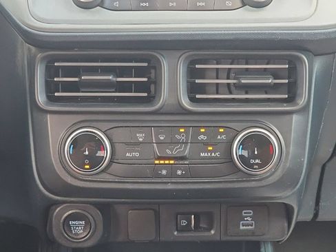 Used 2022 Ford Maverick Lariat w/ Equipment Group 500A Standard AWD/4WD image 14