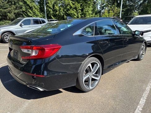 Used 2022 Honda Accord Sport image 4