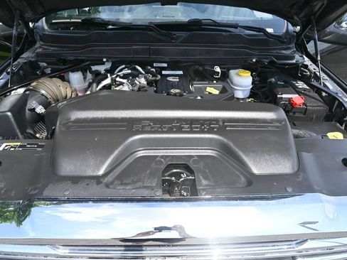 Used 2025 RAM 2500 Laramie AWD/4WD image 46