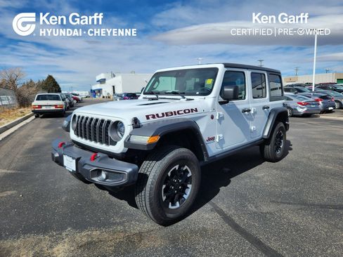 Used 2025 Jeep Wrangler Rubicon image 1