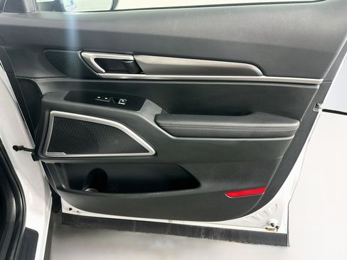 Used 2025 Kia Telluride S FWD image 36