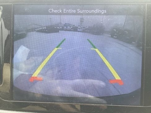 Used 2017 Chrysler Pacifica Touring-L image 24