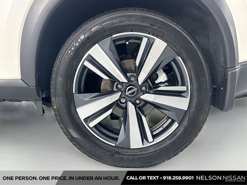 Certified 2022 Nissan Rogue SL AWD/4WD image 31