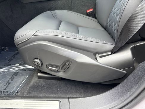 New 2026 Volvo XC60 B5 Plus image 8